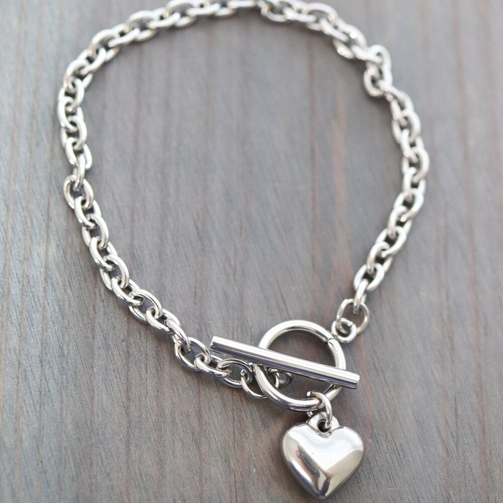 Heart Charm Cable Chain Toggle Closure Bracelet Silver Stainless Steel